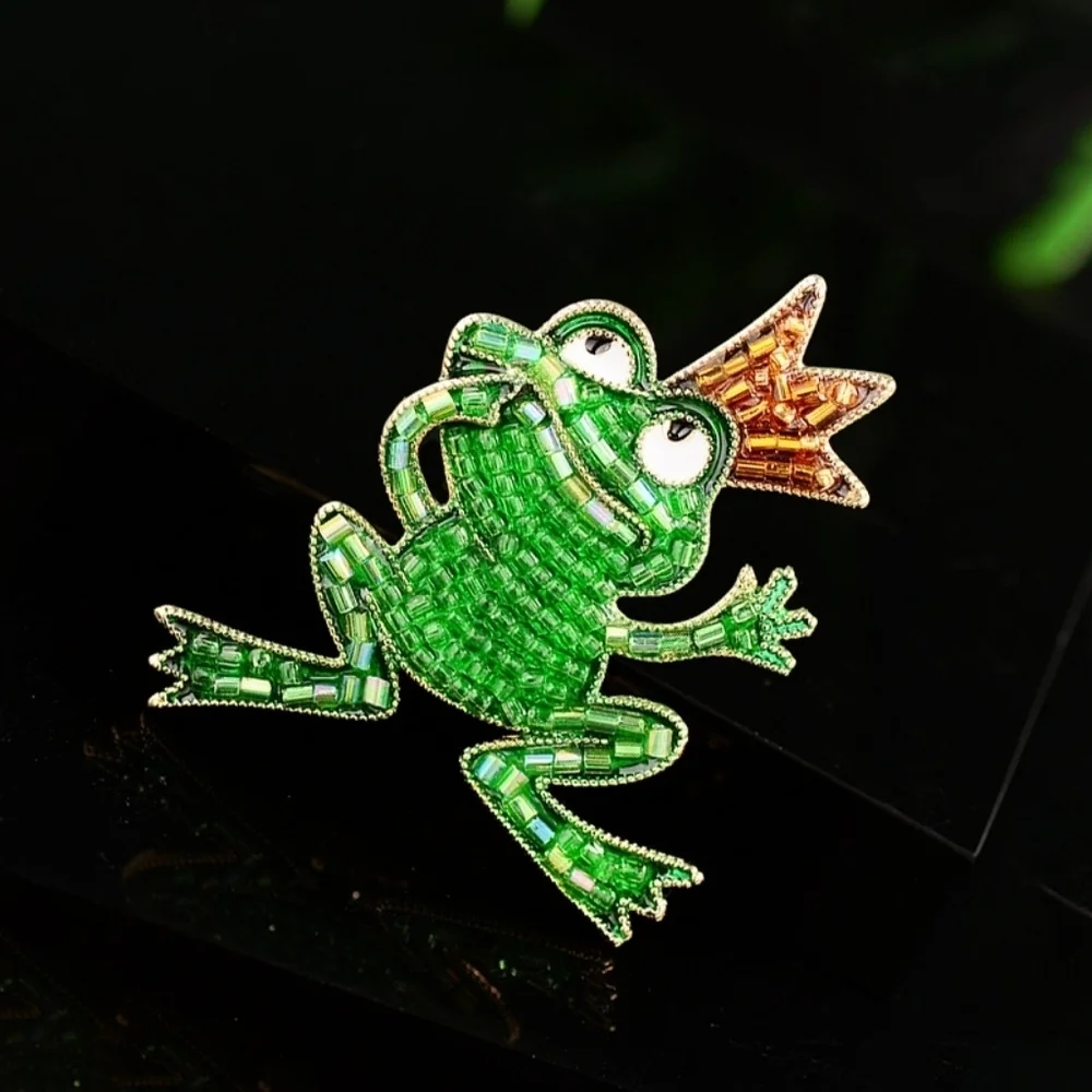VQ Frog Brooch